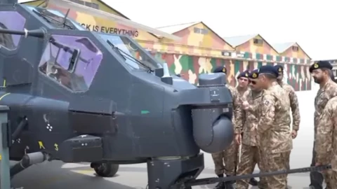 Lục quân Pakistan đưa trực thăng tấn công Trung Quốc vào biên chế