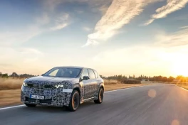 BMW iX3: SUV điện khiến xe xăng phải xấu hổ?
