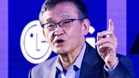 Ông Trump thúc giục CEO Intel từ chức