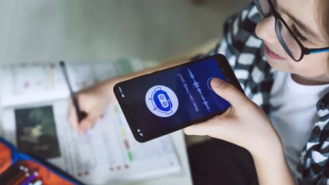 Những câu lệnh cấm kỵ dành cho AI: Điều bạn không nên "nuôi" nó!