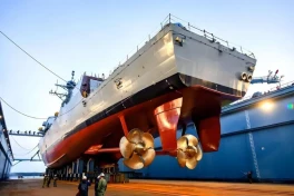 Tàu sân bay khổng lồ của Nga đã nghỉ hưu từ chiến tranh lạnh trở lại, lớn hơn cả hai tàu 055B của Trung Quốc cộng lại