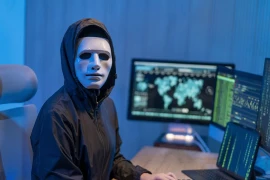 Hacker tuyên bố đã phát hiện ra cách mở khóa và khởi động xe từ xa của một nhà sản xuất ô tô