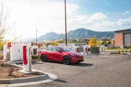 Tesla, VinFast phải vượt qua được những thách thức này thì mới thuyết phục được người Mỹ mua xe điện