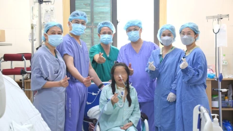 Lần đầu tiên Việt Nam ghép thành công đồng thời tim và phổi cho người suy đa tạng