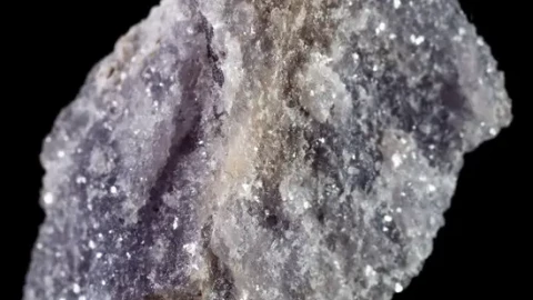 CATL bất ngờ dừng khai thác mỏ lithium: Giá xe điện liệu sẽ tăng?