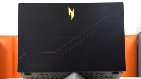 Đánh giá Acer Nitro V 15 ProPanel 2025: Khi laptop gaming quốc dân “tiến hóa” lên RTX 50 series