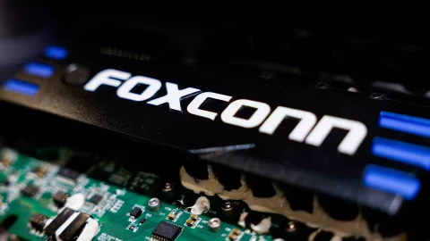 Doanh thu máy chủ AI của Foxconn lần đầu tiên vượt qua Apple