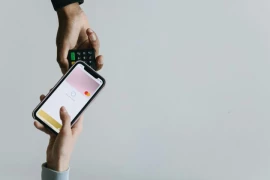 Người dùng vẫn dè chừng AI vì lý do phổ biến này