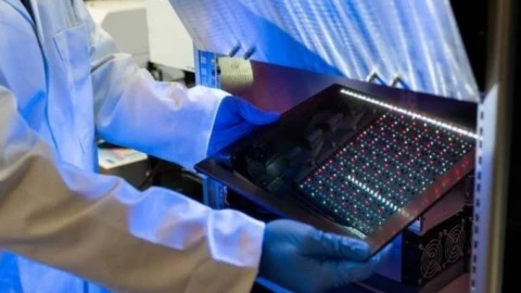 Đột phá: pin mặt trời trong nhà đạt hiệu suất kỷ lục, cao gấp 6 lần công nghệ hiện tại