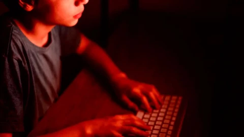 Trong thời đại AI, Internet trở thành mỏ vàng của bot và địa ngục của con người
