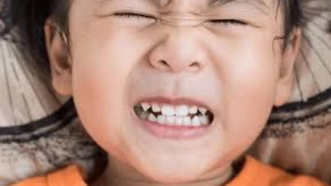Bài tập thở giúp giảm nghiến răng và cắn chặt hàm trong ngày