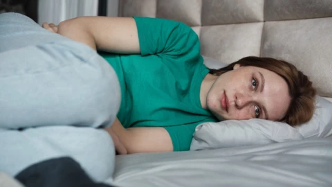 Mệt rã rời khi đến tháng: Nguyên nhân và cách khắc phục đơn giản
