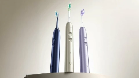 Bên trong chiếc bàn chải đánh răng điện có giá đắt hơn cả một chiếc xe máy điện