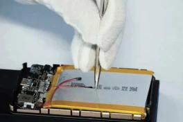 Pin dự phòng thể rắn ra mắt: chống cháy nổ, bị đâm vẫn hoạt động, sạc nhanh 30W