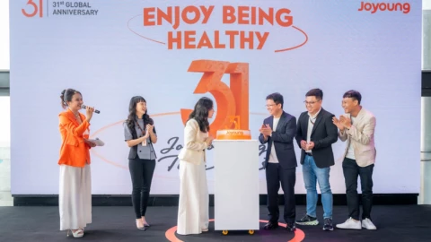 Joyoung kỷ niệm 31 năm trên toàn cầu và 1 năm tại Việt Nam, ra mắt máy nấu sữa hạt tự sạch và nồi cơm chống dính tự nhiên