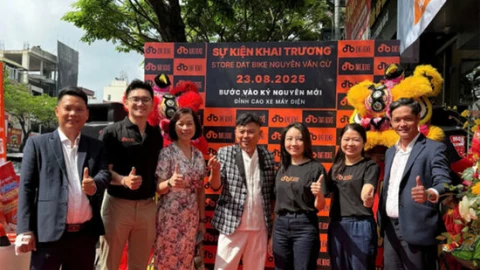 Loạt đại lý mới của Dat Bike tại Hà Nội có điểm gì khiến người yêu xe máy điện tò mò?