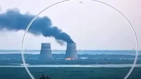 Máy bay không người lái Ukraine tấn công gây cháy nhà máy hạt nhân lớn nhất của Nga, nhiều câu hỏi được đặt ra