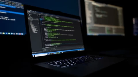 Làm sao một module Go đánh cắp mật khẩu qua Telegram bot?
