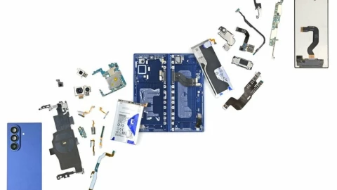 iFixit "mổ bụng" Galaxy Z Fold7: thiết kế ấn tượng nhưng cực kỳ khó sửa chữa