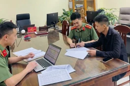 Bắt giữ "siêu lừa" bán gà chọi online