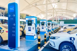 Trung Quốc đạt tỷ lệ 5 xe điện có 2 trụ sạc