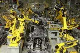 Bên trong nhà máy tương lai giữa đời thực: 750 robot tạo ra hơn 500.000 xe điện và hybrid mỗi năm