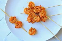Khám phá bí quyết nướng tôm hoàn hảo ngay trên máy làm bánh quế!