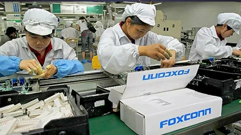 Mùa cao điểm sản xuất iPhone 17: đối tác Apple "vung tiền" để giữ chân công nhân