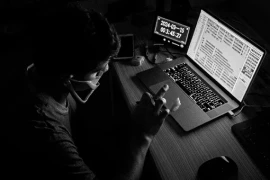 Salt Typhoon đã lợi dụng lỗ hổng để theo dõi liên lạc toàn cầu ra sao?