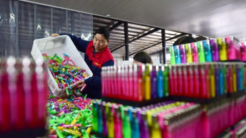 Câu chuyện chiếc bật lửa 20 năm không tăng giá lý giải vì sao sản phẩm Trung Quốc đi toàn cầu
