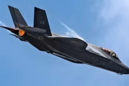 Mất 50 phút gọi điện cho kĩ sư Lockheed Martin, phi công vẫn không cứu được tiêm kích F-35 trị giá 200 triệu USD
