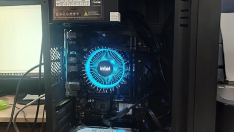 1 cựu thị trưởng Philippines mua dàn PC hơn 4 tỷ đồng nhưng không có card đồ họa rời, ổ cứng chỉ HDD