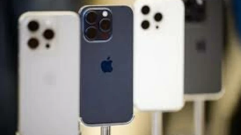 Sự thật phũ phàng: iPhone "gánh team", cứu cả thị trường smartphone khỏi suy thoái