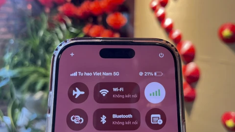 Nhà mạng bất ngờ đổi tên hiển thị thành “Tự hào Việt Nam”
