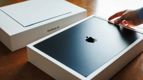 Nếu định làm fan Táo, bạn phải biết điều này sẽ xảy ra với Macbook sau 5 năm và 7 năm