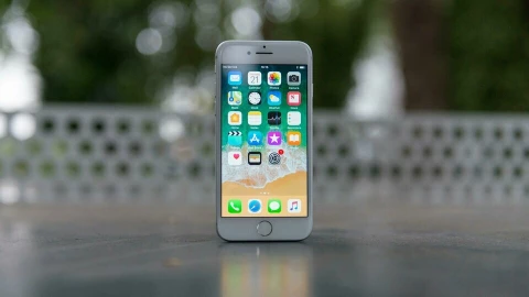 Trước thềm ra mắt iPhone 17, "cụ" iPhone 8 bất ngờ bị đưa vào danh sách "cổ điển"