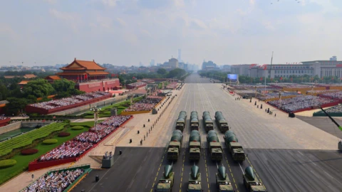 Tên lửa đạn đạo Đông Phong - 5c có khả năng bay tới Hoa Kỳ. Thật không?