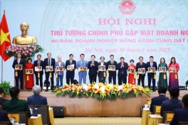 Niềm vinh dự: Bkav đón nhận quà tặng từ Thủ tướng Chính phủ