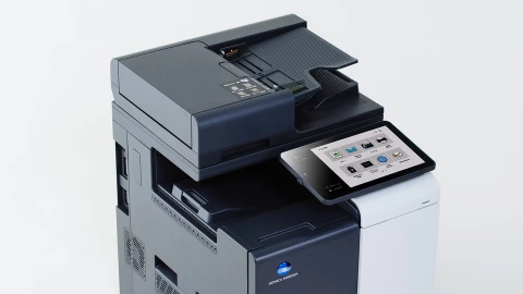 Hãng máy in Nhật Bản điêu đứng, vốn hóa "bốc hơi" một nửa, lỗ ròng 4 năm liền