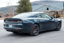Charger Daytona – xe cơ bắp điện “mạnh” nhưng sạc lại “yếu”?