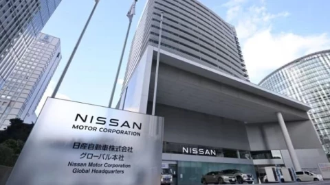 Lao đao chưa từng thấy, Nissan phải bán cả đại bản doanh để cứu mình