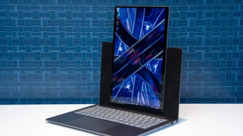 Lenovo giới thiệu ý tưởng laptop màn hình xoay dọc
