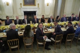 Musk vắng mặt trong bữa tiệc tỷ phú công nghệ của Trump nhưng mối quan hệ lại có biến chuyển ngược chiều