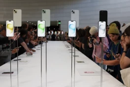 Bloomberg bất ngờ tiết lộ sớm toàn bộ những đổi mới trên iPhone 17