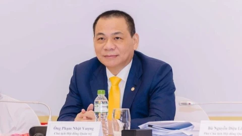 Ông Phạm Nhật Vượng bơm thêm tiền cho VinFast