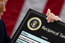 Ngành bưu chính nước Mỹ "méo mặt" vì chính sách mới của ông Trump