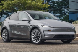 Chuyện khó tin đang xảy ra với xe điện Tesla ngay trên sân nhà