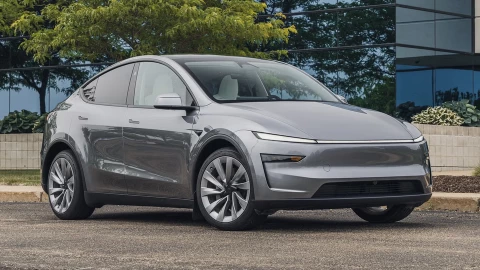 Chuyện khó tin đang xảy ra với xe điện Tesla ngay trên sân nhà