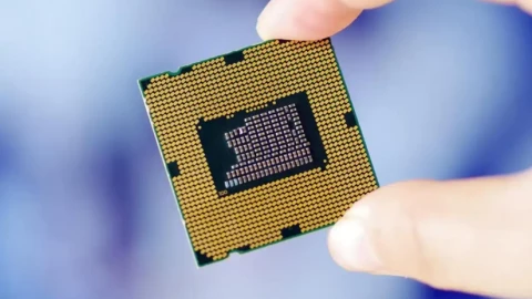 Khối lượng bán dẫn Trung Quốc xuất khẩu hàng trăm tỷ sản phẩm nhưng tại sao vẫn phải nhập CPU và GPU với giá cao?