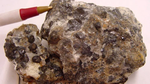 Các thiết bị gia dụng của bạn có thể sớm không cần pin, các nhà khoa học chế tạo pin từ loại năng lượng cơ bản trong nhà bạn không ngờ tới